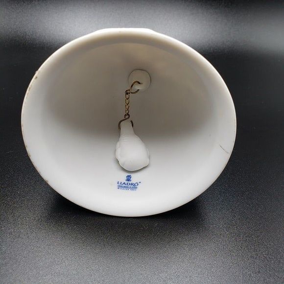 Vintage 1994 Lladro Porcelain Girl Woman Hand Bell Hand Made in Spain Communion - Picture 6 of 8